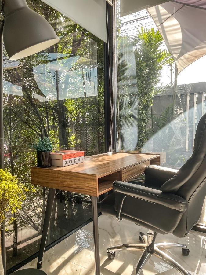 Peaceful & Contemporary Duplex Escape Ban Thap Nang
