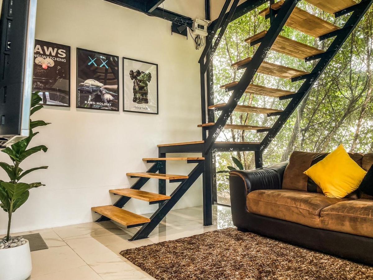 Peaceful & Contemporary Duplex Escape 度假居 *