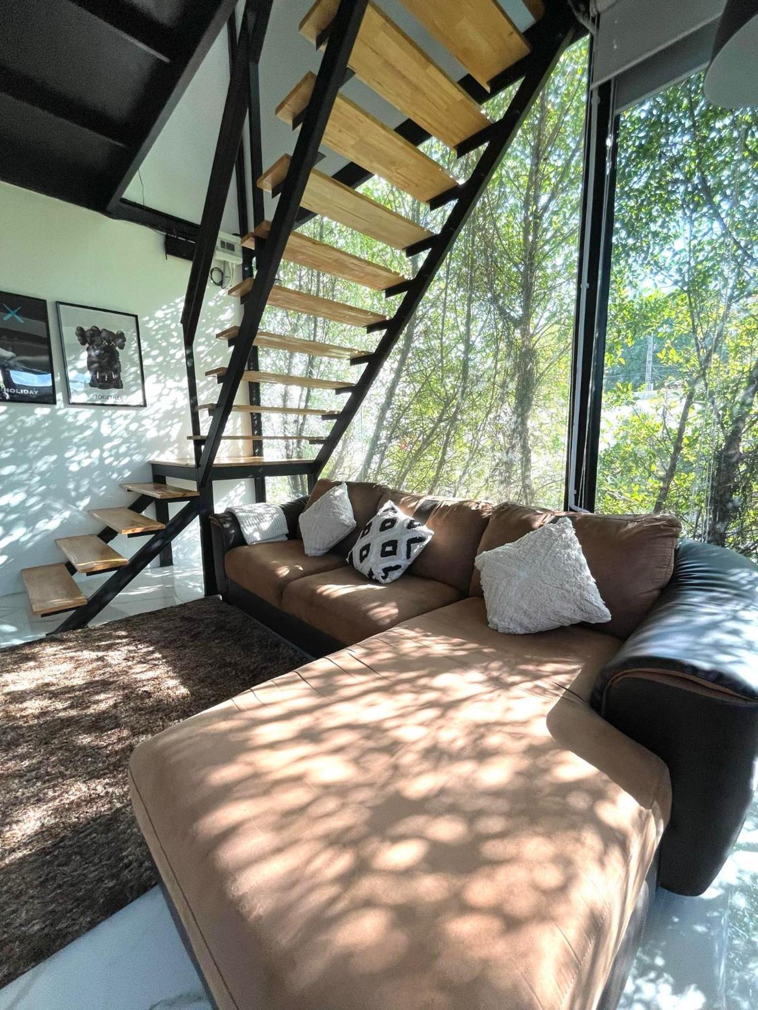 Peaceful & Contemporary Duplex Escape