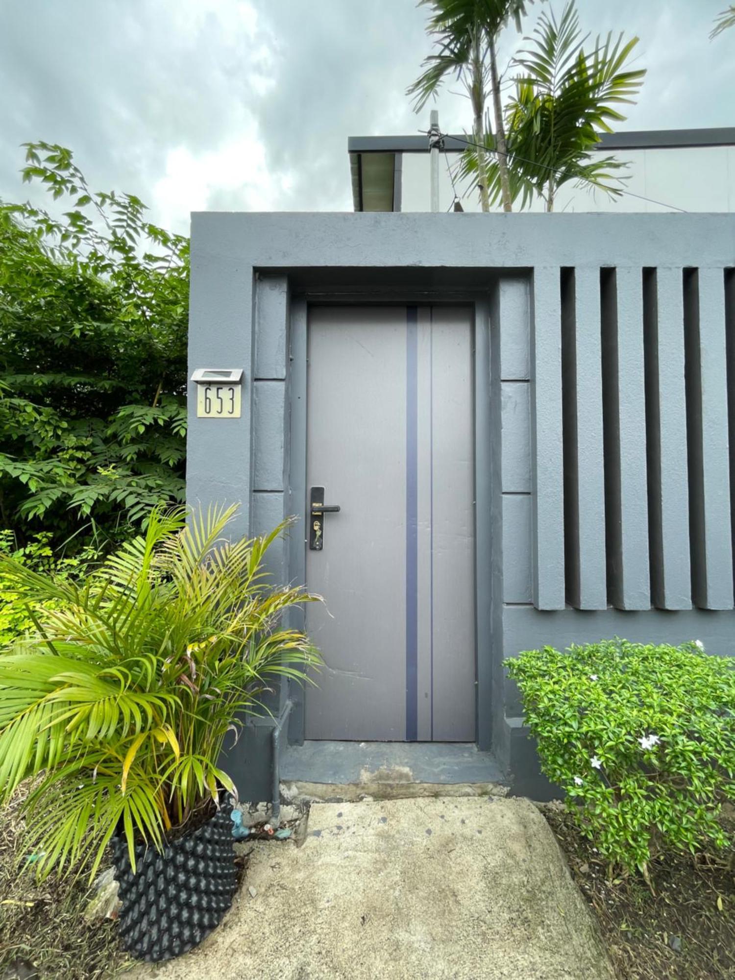 Peaceful & Contemporary Duplex Escape